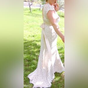 Anthropologie Ivory Lace Wedding Gown